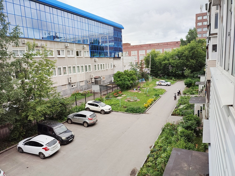 Квартира  Пермь, Дзержинский р-н, Крисанова ул, 3