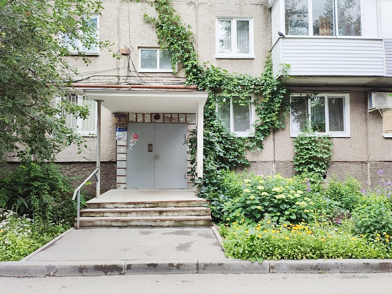 Квартира  Пермь, Дзержинский р-н, Крисанова ул, 3