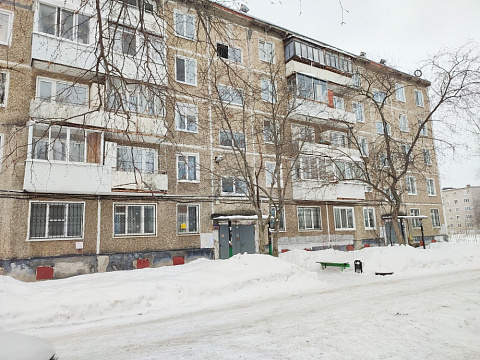 Квартира  Россия, Пермь, Орджоникидзевский р-н, Волховская ул, 32