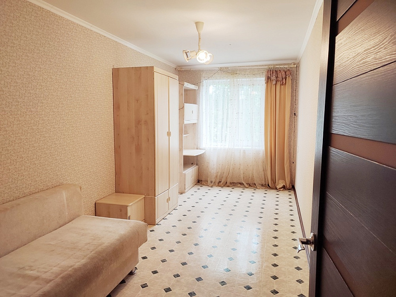 Квартира  Пермь, Дзержинский р-н, Крисанова ул, 3
