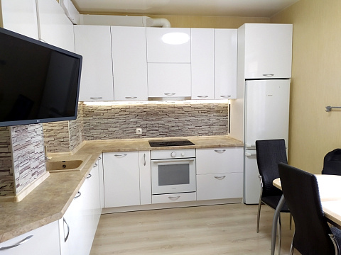 Квартира  Россия, Пермь, Свердловский р-н, Революции ул, 48б