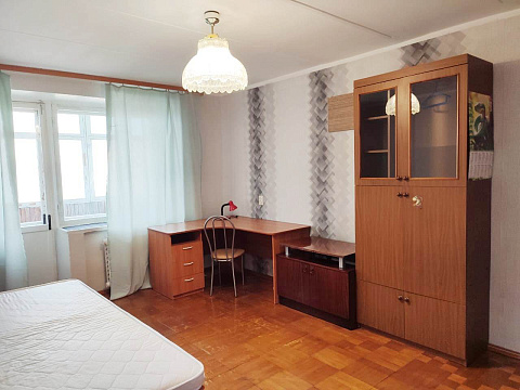 Квартира  Россия, Пермь, Свердловский р-н, Холмогорская ул, 2